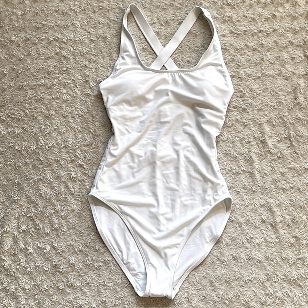 Andie Classic White One Piece Swimsuit - Picture 8 of 11